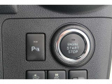 【クリアランスソナー】警告音と表示で、障害物の確認をアシスト♪縦列駐車時や駐車場・車庫などでの取り回しをサポートします。
