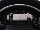 各モデルの情報がインプットされた専用テスターで過去の細かな不具合を確認し、モデルの各部位ごとに専用スペシャルツールを用いて整備します。