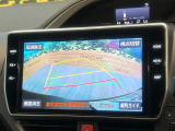 【バックカメラ】駐車時に後方がリアルタイム映像で確認できます。大型商業施設や立体駐車場での駐車時や、夜間のバック時に大活躍!運転スキルに関わらず、今や必須となった装備のひとつです!