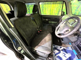 運転席シート廻りは使用感も少なく、良好な状態となっています。丁寧に使われていたことがよくわかりますね。