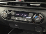 気になる車はすぐにお問い合わせください!画面右側の0066から始まる無料ダイヤルからお問い合わせ下さい!専門スタッフがお車のご質問にお答えいたします!