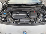 安心のBMW認定中古車は100項目の箇所を徹底的にチェック致します。機械的な箇所や電気系、コンピューターなどをご納車前に点検し、交換基準に達した部品は全て新品に修理返品した後にご納車致します。