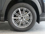 R4年式夏タイヤ215/60R17ブリジストン製です。