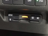 いまや快適なカーライフに欠かせないETCが付いています。