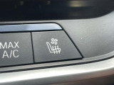 【シートベンチレーション】シートヒーターに加え、シートエアコンも搭載。暑い夏は蒸れにくく、夏に大活躍の装備です。