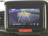バックモニター付きで、車庫入れやバック時の後方確認をサポート。