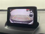 【バックモニター】後ろのカメラの映像をモニターに映し出すことができます!後方の見えない死角や、障害物との距離感をしっかり確認することができます!駐車が苦手な方におすすめです。