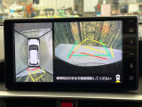 【パノラミックビューモニター】専用のカメラにより、上から見下ろしたような視点で360度クルマの周囲を確認することができます☆死角部分も確認しやすく、狭い場所での切り返しや駐車もスムーズに行えます。