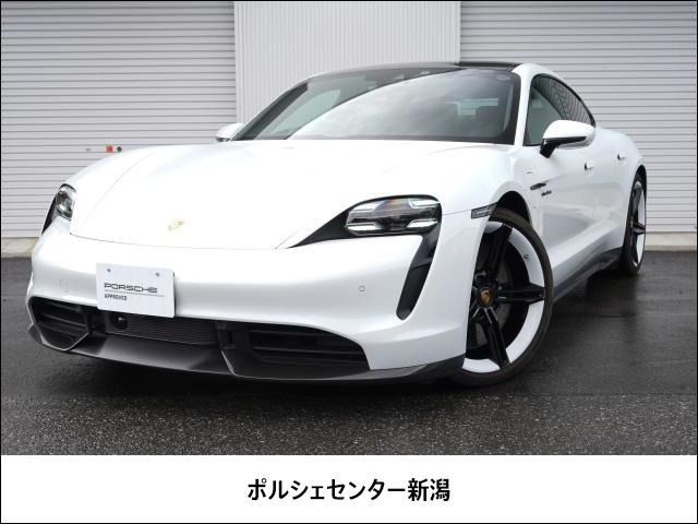 タイカン ターボS 4+1シート 4WD 