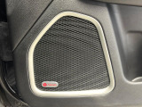 ●beatsサウンドシステム:車種毎に最適なチューニングを施した、Beats Audioプレミアムサウンドシステムを搭載。重厚感のある音楽をお楽しみいただけます。