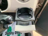 WEB掲載時にはお車に付いている装備と、様々な写真をたくさん載せるように心がけております。1台1台特徴をとらえたキャッチコメントを掲載しています。