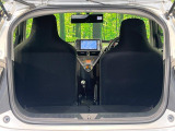 普段のお買い物や通勤、送迎等に十分な荷室スペースを確保しております。セカンドシートを倒すと、大きな荷物の積載も可能です♪