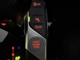 【シフトノブ】BMWの高性能オートマチックは、ATセレクトレバーを左側に倒すことで、通常の「D」から「S」(スポーツ)または「M」(マニュアル)へと切り替えが可能です。