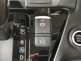 【電動パーキングブレーキ】ボタン一つでパーキングブレーキが掛けられる電動パーキングブレーキ!