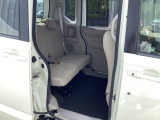 ホンダ車の低床ボディは、チャイルドシートへのお子さまの乗降や荷物の積載もスムーズ。ゆっくりおくつろぎいただけます。