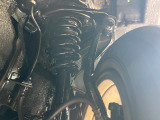 お車を安心してお乗りいただく為には、足回りの定期点検が欠かせません。サービスサポート(有償保証)では無料点検もご提供しており、安心のカーライフをお過ごしいただけるサポート体制が整っています。