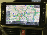 いまや必須装備「ナビゲーション」搭載!知らない場所にスイスイッとドライブ。もう、これなしではハンドルを握れませんね!でも運転中の操作は危険ですのでご注意ですね☆