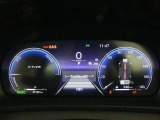 とっても見やすいメーターです。夜間時はラグジュアリーな気分にさせてくれる照明が魅力ですので、夜のドライブも楽しみになりますよ♪