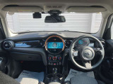 MINIらしいオシャレなインテリアです。