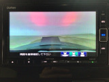 【バックカメラ】運転が苦手な方も車庫入れラクラクです!ギアをリバースに入れれば自動的に切り換わりますので、面倒な操作は不要です♪狭い駐車場もお車を傷つけず安心ですね!