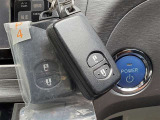 スマ-トキ-ならキーを触ることなくドアの開閉操作ができ、雨天や荷物があっても大丈夫!