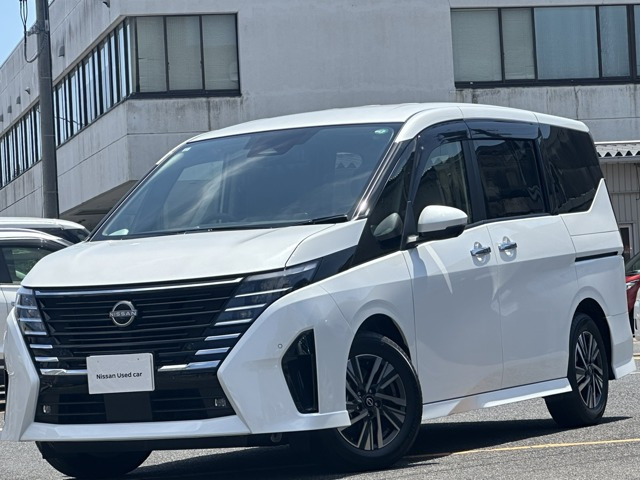 セレナ 1.4 e-POWER ハイウェイスター V 