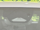 【トヨタセーフティセンス】走行中に前方の車両等を認識し、衝突しそうな時は警報とブレーキで衝突回避と被害軽減をアシスト。より安全にドライブをお楽しみいただけます。