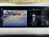 【バックカメラ】前後クリアランスソナー付なので、駐車が苦手な方でも安心です。ガイドの表示・非表示も切り替え可能です。