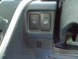 運転席にはシートヒーターも装備で快適!