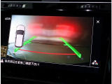 エンブレム内蔵バックカメラ【パークディスタンスコントロールの表示もされます】