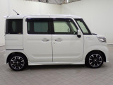 ご遠方のお客様には専門業者を介した陸送納車サービスがございます【※有料】。 お住まい・お届けご希望ご希望の地域をご連絡頂ければ輸送費用のお見積りと輸送期間の目安をご案内させていただきます。