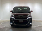 明るいLEDライトで、暗い夜道の運転も快適に。