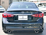 自社整備工場完備&自社鈑金工場完備!車両整備にも自信があります!保険適用鈑金修理などお気軽にご相談ください。流行のルーフペイントなど部分塗装もご相談ください。