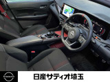 【ゆったりと運転してください】足元空間も広く、スムーズに乗り降りもいただけます♪