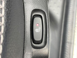 ●フロントシートヒーティング:運転席・助手席共に三段階で調節が可能なシートヒーターを装備しております。季節を問わず快適にご使用いただけます。
