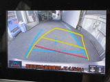 バックガイドモニターで、後方を確認しながら安心して駐車することができます。運転初心者も熟練者も必須の機能ですよ!