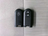 スペアキー付きスマートキー。