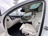 シートヒーター、ベンチレーションを搭載しておりますので、寒い日でもお車の中で快適にお過ごしいただけます。