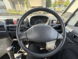 個性豊かなスタッフがお客様のご来店をお待ちしております。 女性の方、車に詳しくない方にも愛車選びをしっかりとサポート致します!!