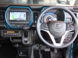 すっきりとしたレイアウトのインパネ周りは運転に集中しやすく、長時間運転をしていても疲れにくくなっています!