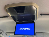 【フリップダウンモニター】大画面モニターで後席でもエンタメをお楽しみいただけます。小さなお子様にも大人気の装備です♪