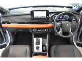 アウトランダー PHEV 2.4 P 4WD 