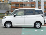 リヤのスライドドアは左右ともに電動で開閉させることができます。リモコンキー・運転席にあるスイッチでも開閉をコントロールできます。