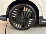 タイヤサイズは205/50R17です♪