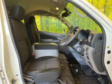 運転席シート廻りは使用感も少なく、良好な状態となっています。丁寧に使われていたことがよくわかりますね。