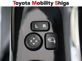 車内からワンタッチでサイドミラーの格納ができるので狭い駐車場などで便利です。