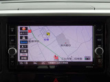 【ナビ】メモリーナビ(MM319D-W(フルセグTV・CD,DVD再生・AM/FM・ブルートゥース対応)付きです。目的地を設定すれば初めての場所でも簡単に行くことができます。もちろん音楽だって聴けちゃいます♪