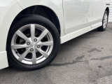 お車を安心してお乗りいただく為には、足回りの定期点検が欠かせません。サービスサポート(有償保証)では無料点検もご提供しており、安心のカーライフをお過ごしいただけるサポート体制が整っています。