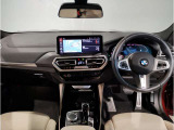 ☆センターパネルを運転席側に僅かに傾けたBMW独特のインパネ☆【駆け抜ける歓び】はここからもスタートしております☆