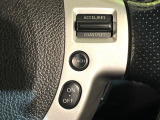 【クルーズコントロール】高速道路もラクラク走行。アクセルを離しても一定速度で走行ができ、長距離運転時の負担を軽減!加速・減速も簡単なスイッチ操作で調整できます。